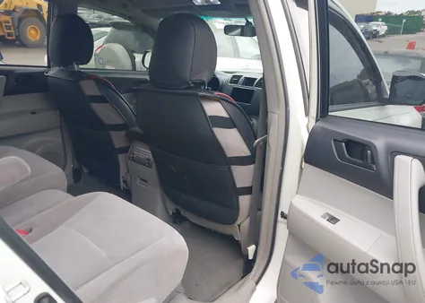 2010 Toyota Highlander Base V6 z USA, uszkodzony, nr VIN JTEZK3EH7A2098642
